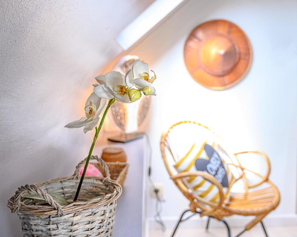 Le Gite Du Jardin Des Secrets Namur Ngoại thất bức ảnh