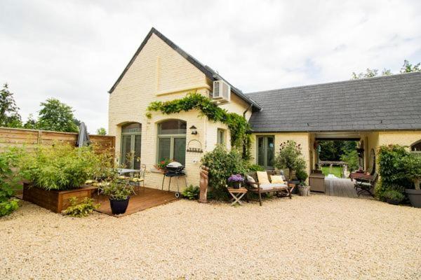 Le Gite Du Jardin Des Secrets Namur Ngoại thất bức ảnh